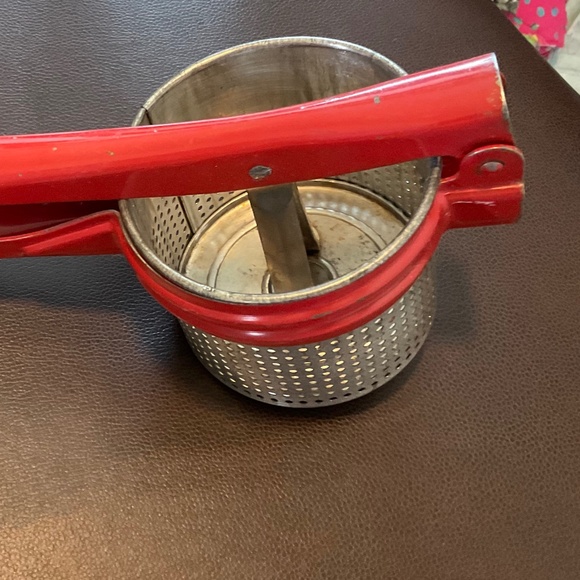Vintage Potato Ricer/Masher - Picture 4 of 6